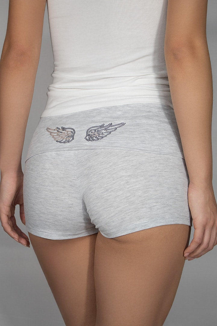 Shorts with turn-ups and wings | Subdued Deals