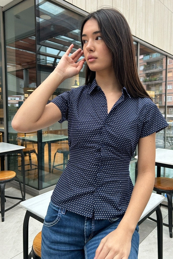 Shirt with collar | Subdued Featured