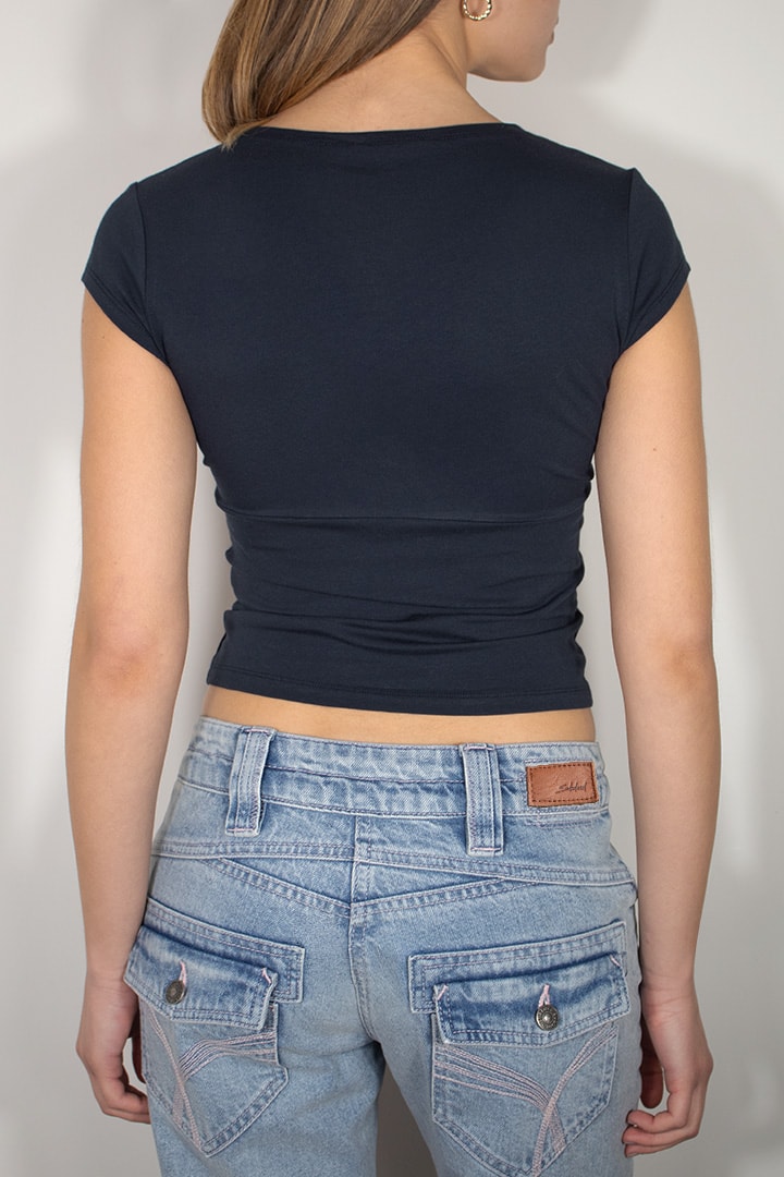 Cross-neck T-shirt | Subdued Featured