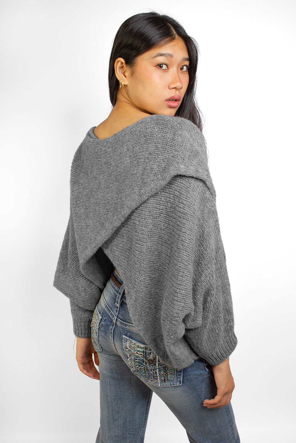 Cross-over sweater at the back | Subdued Hot Sale