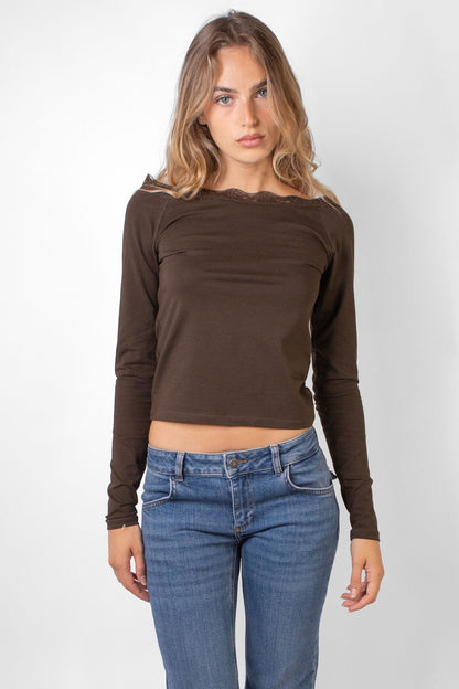 T-shirt with a boat neckline and lace | Subdued Deals