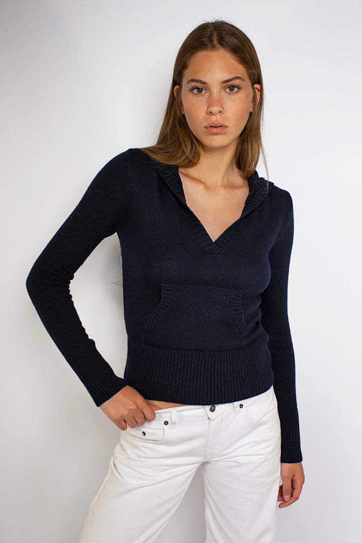 Hooded V-neck sweater | Subdued Trusted