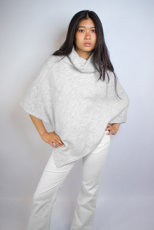 High-neck poncho | Subdued Trusted