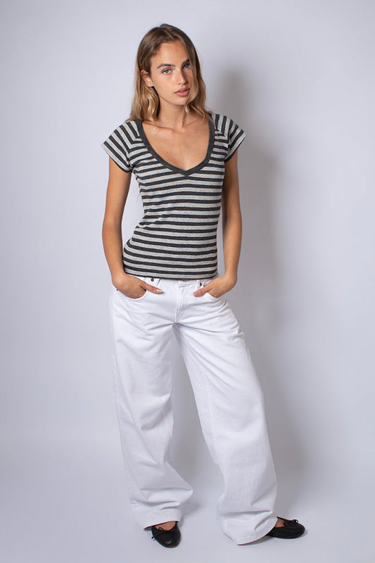 V-neck T-shirt | Subdued Trending